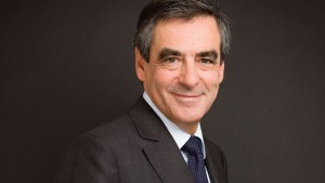 François Fillon, candidat à la présidence de l'UMP, pose ici à l'Assemblée Nationale.